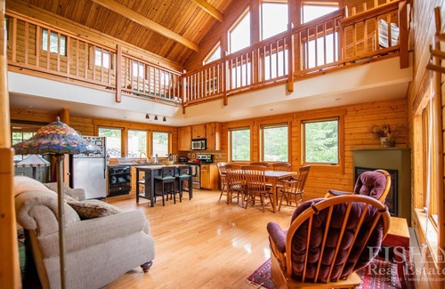 Eagles Mere Maison | "Stonewall Cabin" est une maison isolée de Conestoga avec un étang privé à Eagles Mere