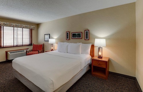 Galena Hôtel | Stoney Creek Galena, Deluxe King, Free Parking | 2 Units