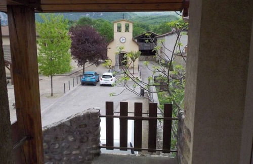 Beauvoir-en-Royans Maison | Stopover gîte for groups of 8 people - sportsmen, hikers, families