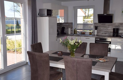 Warin Maison | Storchennest - Ferienhaus "storchennest" am Großen Wariner See