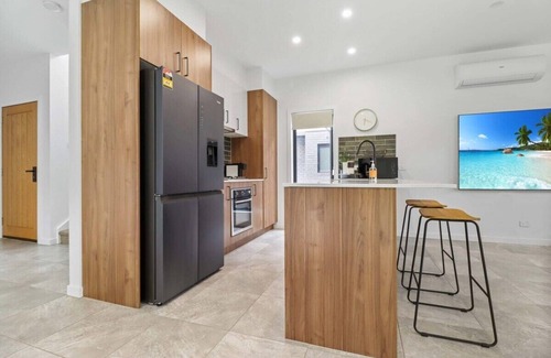 Reservoir Maison | Storey Time I 2BR Townhouse for Melbourne Travel