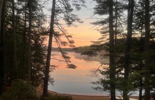 Winchester Maison | Storybook Lake Front Villa with Private Beach No Fireplace