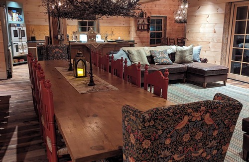 East Wakefield Cabine | Storybook Pines — A Lakefront Family Reunion Retreat