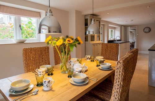 Stow-on-the-Wold Maison | Stow House, Stow-on-the-Wold - sleeps 9 guests in 5 bedrooms