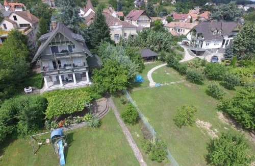 Badacsonytomaj Appartement | Strandközeli panorámás 4 fős apartman Badacsonytomajon