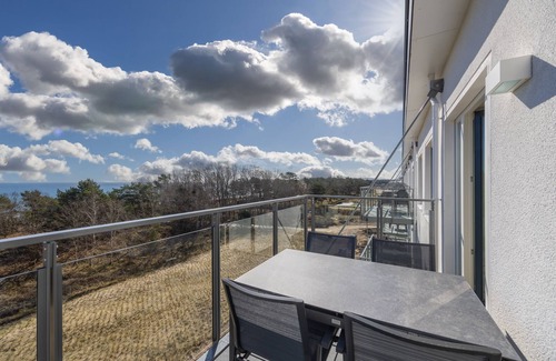 Prora Appartement | Strandnahes Penthaus-apartment mit Dachterrasse, Tollem Meerblick & Zwei Bädern!