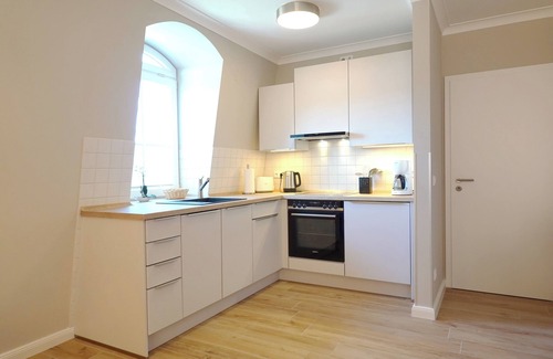Kuehlungsborn Appartement | Strandnahes Apartment mit Zwei Balkonen und Meerblick - Saunabereich im Haus!