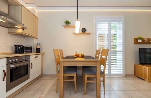 Alt Gaarz Appartement | Strandnahe und Moderne 3-zimmer-fewo für bis zu 4 Person