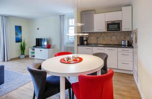 Binz Appartement | Strandvillen Binz - Ferienwohnung mit Meerblick, 1 Schlafzimmer und Balkon SV-762