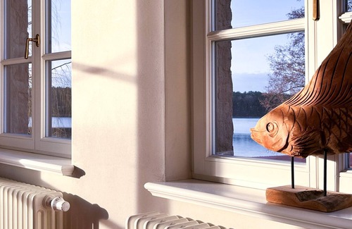 Strausberg Appartement | Straushaus - Wellness hideaway directly on Straussee with sauna, pedal boat & fireplace
