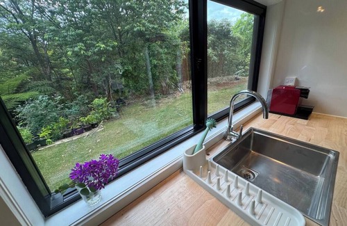 Coromandel Maison | Stream-side Cottage, Driving Creek