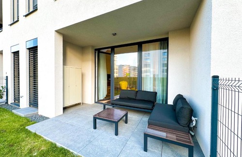 Trnava Appartement | Streams Apartment with Garden and Free Parking