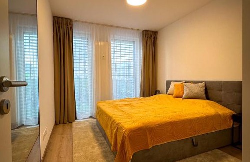 Trnava Appartement | Streams Apartment with Garden and Free Parking