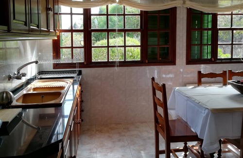 Puntallana Villa | Strelitzia House: villa avec piscine, spa, barbecue, jardins et vues incroyables