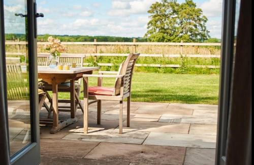 Woodfalls Maison | Stride’s Barn