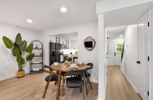 Alpharetta Maison | Stroll to Downtown Alpharetta & Avalon Shops