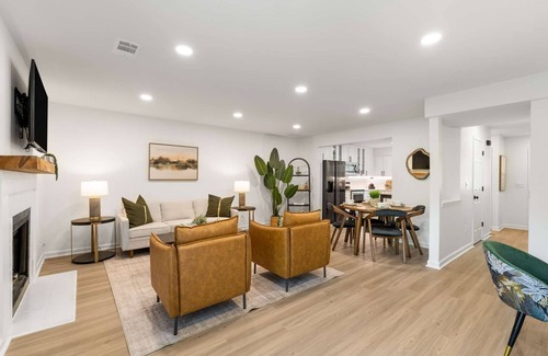 Alpharetta Maison | Stroll to Downtown Alpharetta & Avalon Shops
