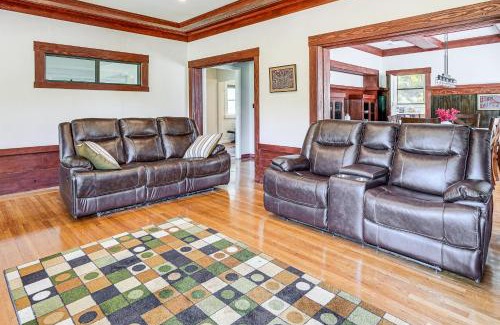 West Alameda Maison | Stroll to SF Bay Beaches! Cozy Home in Alameda