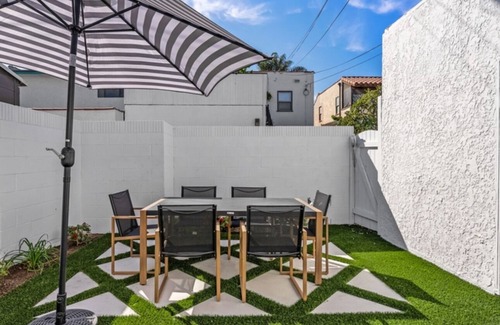 Belmont Shore Maison | Stroll To The Ocean and 2nd Street in Belmont Shores