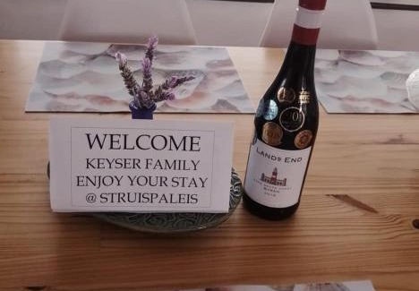 L'Agulhas Maison | Struispaleis