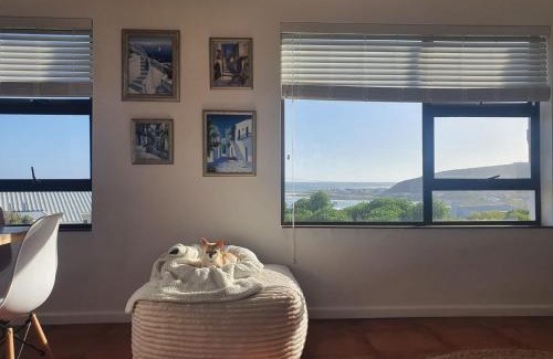 L'Agulhas Maison | Struispaleis