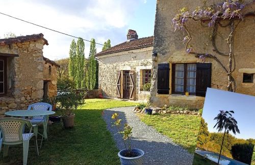 Saint-Romain-et-Saint-Clement Maison | Studio cosy en pleine nature dans maison en pierre avec piscine et wifi