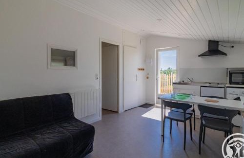 Saint-Christophe-la-Couperie Maison | Studio cosy avec terrasse en campagne, proche Nantes - FR-1-622-109