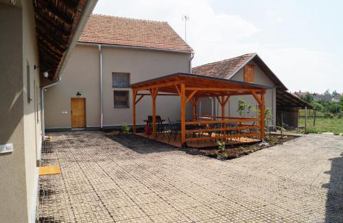 Luzice Appartement | Studia Lužičan