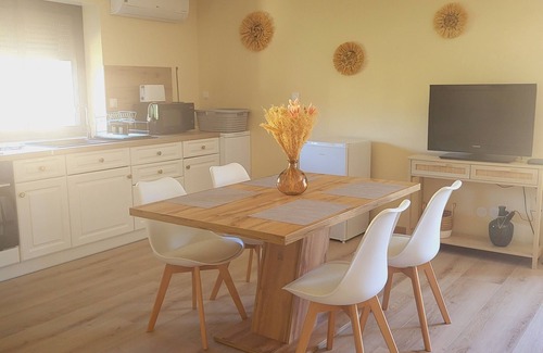 Canet Appartement | studio à 5 minutes du canal du midi 20 minutes de Narbonne 30 minutes des plages