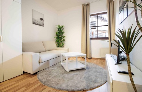 Prutz Appartement | Studio 1 in Prutz: Cozy, with terrace, family and pet friendly.