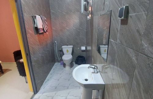 Thies Hôtel | Appartement 2 chambre salon avec salle de bain dans chaque chambre