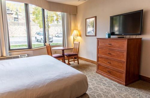 Crested Butte Maison | Studio 107 at Perfect Location w Pool & Hot Tub