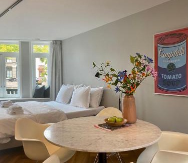 Municipality of Kampen Appartement | Studio 157, in de stad aan de gracht