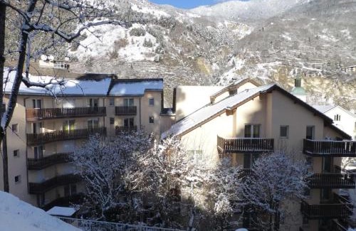 Brides-les-Bains Appartement | Studio 2* Centre Brides-les-Bains, 4 pers, Parking, Ski, Wifi - FR-1-512-215