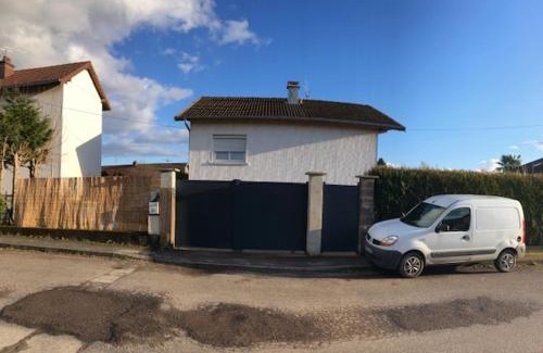 Luxeuil-les-Bains Maison | studio 2 personnes