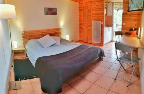 Liausson Appartement | Studio 22 m2, terrasse vue lac, dans propriété face au Lac du Salagou