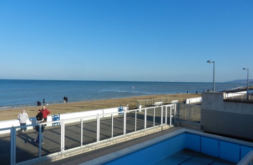 Villers-sur-Mer Appartement | STUDIO de 25 M2 entièrement rénové avec Parking, Balcon dans résidence FACE MER