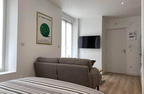 Mont d'Arene Appartement | Studio 25m2 avec parking privé - Lycée Roosevelt - Arena - Gare