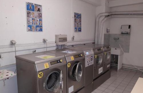 Brides-les-Bains Appartement | Studio 28m² avec balcon, couchages pour 4, Wifi et parking, proche centre-village et thermes - FR-1-512-219