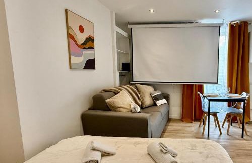 Limoges Appartement | Studio 3 - Cinéma Sport Parking - DABNB