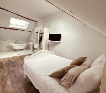 Ardenne Metropole Appartement | Studio 3 du SPA Célinie