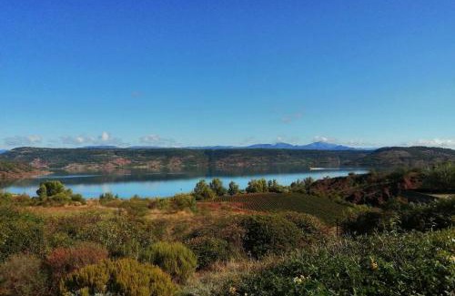 Liausson Appartement | Studio 32m2 - dans propriété avec vue imprenable sur le Lac du Salagou