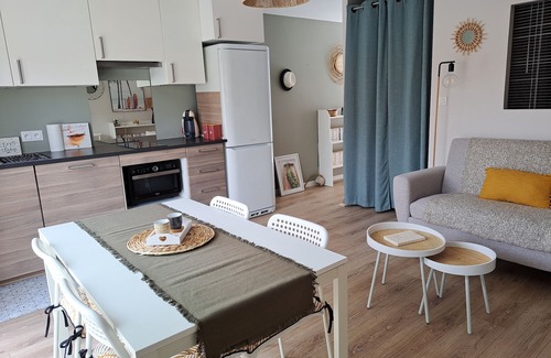 Lege-Cap-Ferret Appartement | Studio 35m2 au calme, idéalement placé dans le village de Lège Bourg