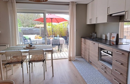 Lege-Cap-Ferret Appartement | Studio 35m2 au calme, idéalement placé dans le village de Lège Bourg