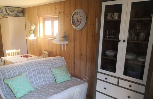 Evires Appartement | STUDIO 4personnes avec Piscine/Annecy-Geneve