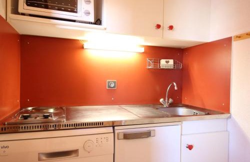 Vallandry Appartement | Studio 4 pers au centre de Vallandry, proche pistes, balcon et vue montagne - FR-1-411-75