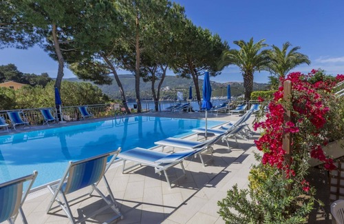 Porto Azzurro Appartement | Studio 4 with sea view pool in a panoramic position above the village of Porto Azzurro