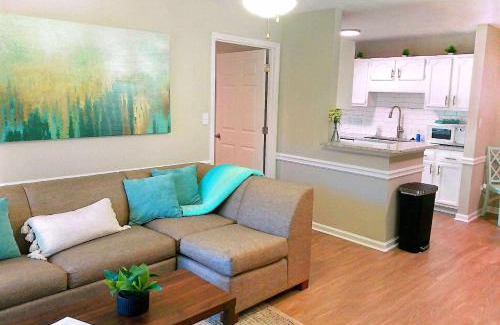 Pine Forest Appartement | Studio 415 - Accessible 1st Floor with Self Check-in