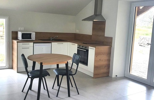 Martigne-Ferchaud Appartement | Studio A 5 min de la Régalante venez vous ressourcer dans un cadre verdoyant.