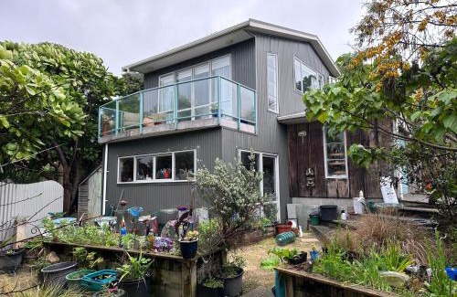 Waikanae Appartement | Studio 51 - just 30 seconds to the beach